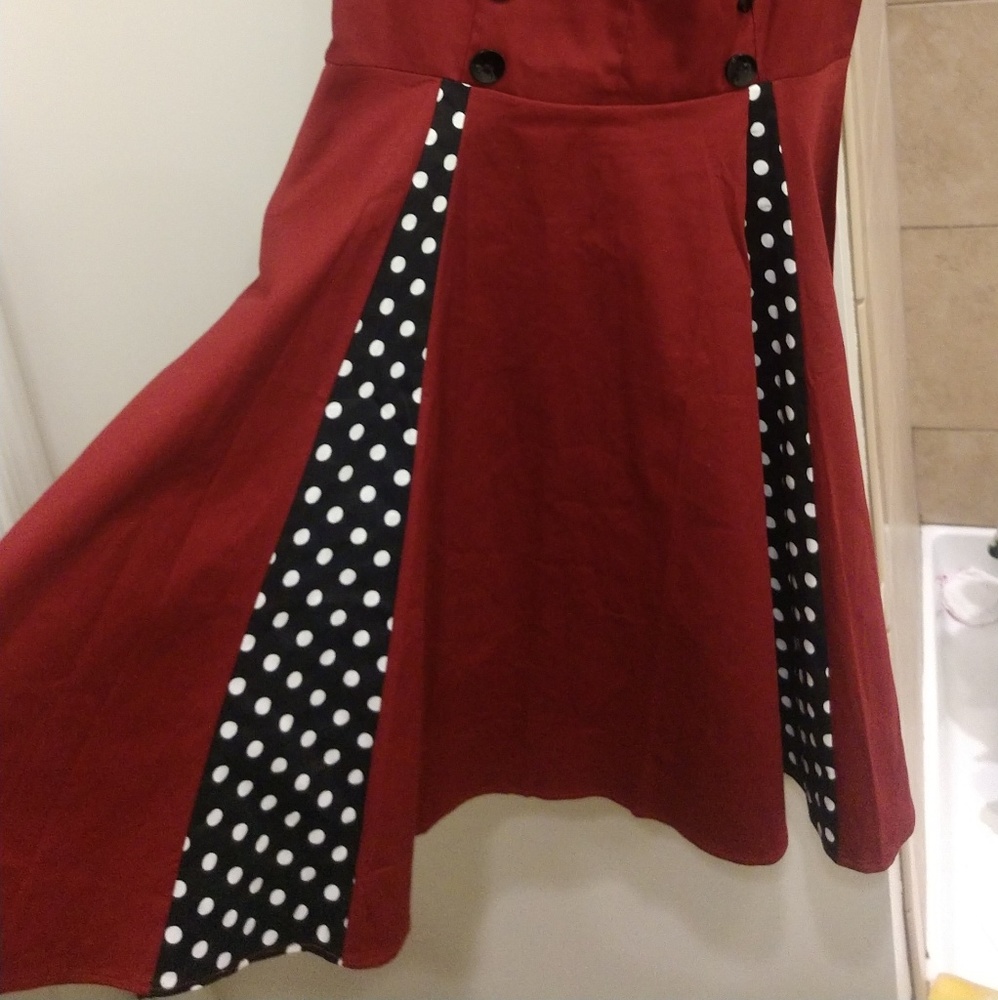 Dress - Picture 2 of 3